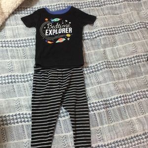 5/$8 Glow in the dark pjs